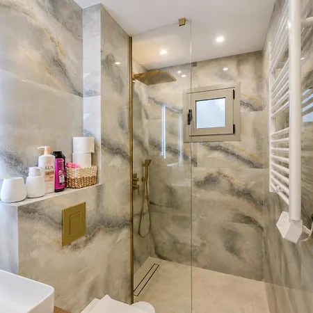 Agora Premium Spaces *