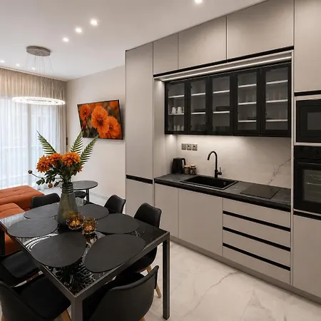 Agora Premium Spaces Лоутраки