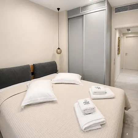 Agora Premium Spaces Лоутраки