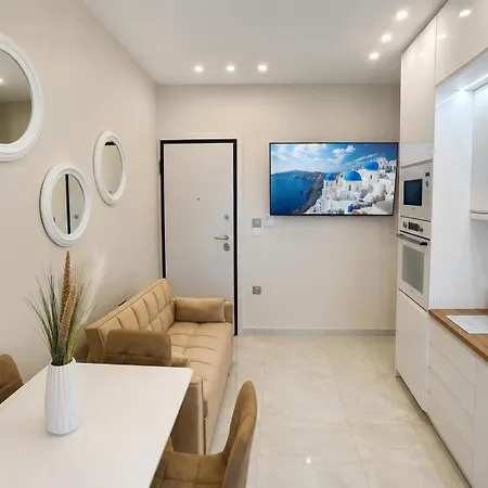 Agora Premium Spaces * Лоутраки