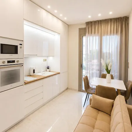 Agora Premium Spaces * Лоутраки
